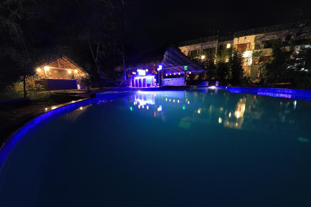 Sundaras Resort & Spa Dambulla Buitenkant foto