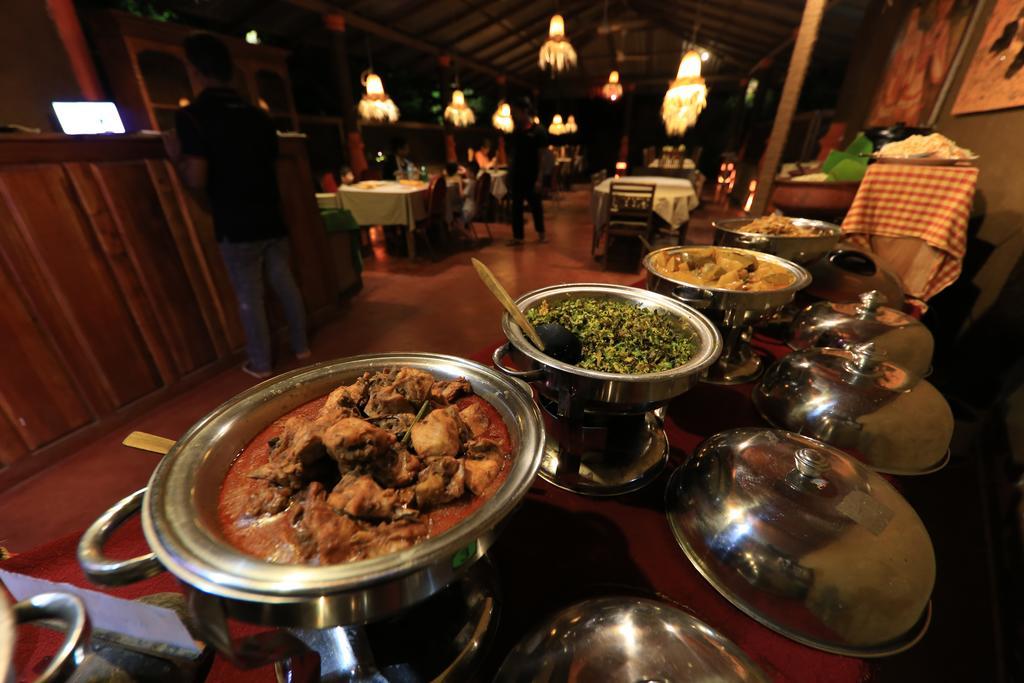 Sundaras Resort & Spa Dambulla Buitenkant foto