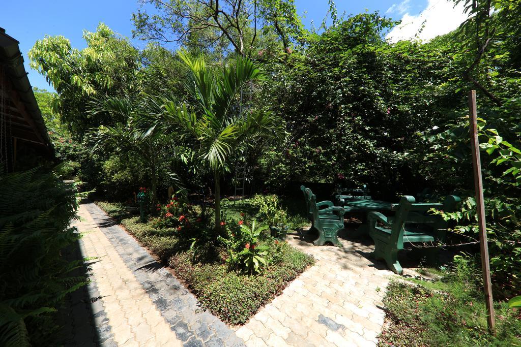 Sundaras Resort & Spa Dambulla Buitenkant foto